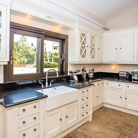 Holiday home Cozy In Elviria With Wifi Marbella